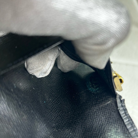 Louis Vuitton Black Epi 4 Key Ring Wallet - Picture 12 of 13